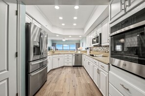 Fridge, microwave, oven, stovetop - Beachfront 2br/2ba condo on the 4th floor with free beach chairs included! (Panama City Beach)