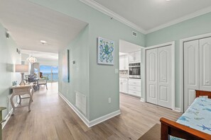 Interior - Beachfront 2br/2ba condo on the 4th floor with free beach chairs included! (Panama City Beach)