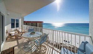 Property grounds - Coral Reef Unit #1002 2br/2ba unit with free beach chairs included! (Panama City Beach)