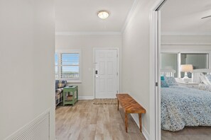 2 chambres, fer et planche à repasser, accès au Wi-Fi (inclus)