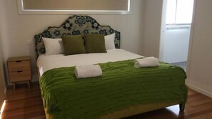 4 bedrooms, desk, iron/ironing board, travel cot