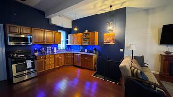 Refrigerador, microondas, horno, placa de cocina