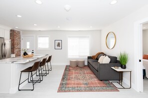 智能电视、壁炉