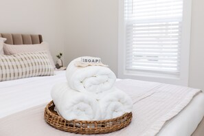 3 bedrooms, free WiFi, bed sheets