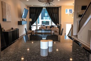 Interior - Luxe Nashville 3-bedroom Townhouse w/rooftop deck (Nashville)