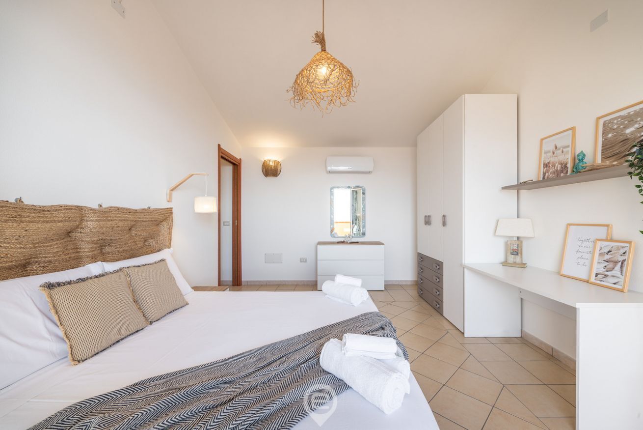 2 bedrooms, desk, iron/ironing board, travel cot