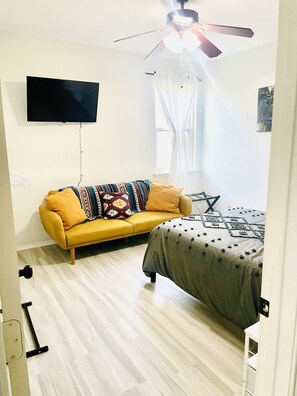 3 bedrooms, iron/ironing board, travel crib, free WiFi