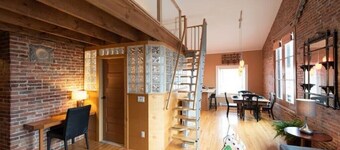 Historic Apartment Downtown Kingston
