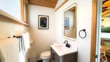 Amenidades de baño ecológicas, bidet, toallas, jabón
