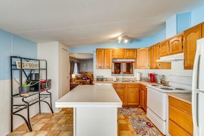Fridge, microwave, oven, stovetop - Pensacola Home w/ Private Dock - 7 Mi to Beaches (Pensacola)