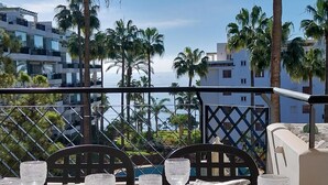 Outdoor dining - 1370 Mi Capricho Calahonda Holiday Rental (Mijas)