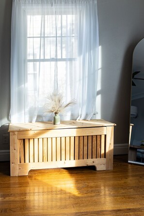 Interior - Golden Dome Getaway: Hot Tub, Cinema, Fire Pit! (South Bend)