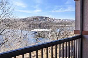 Standard Condo, 2 Bedrooms, Lakeside | Balcony view