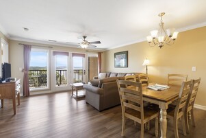 Deluxe Condo, 2 Bedrooms, Lake View | Living area | 32-inch flat-screen TV with cable channels