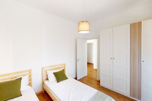 2 bedrooms, WiFi, bed sheets - S329 - Sirolo, renovated three-room apartment near the center (Sirolo)