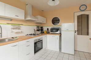 Fridge, microwave, oven, dishwasher - La Merisolle - 850m mer - Wifi (Pornic)