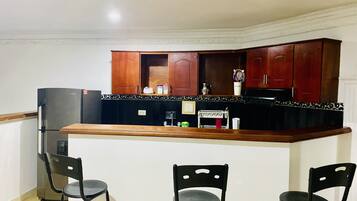 Fridge, stovetop