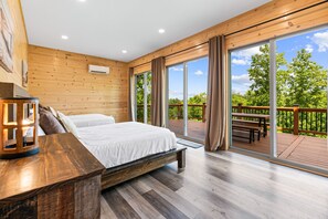 3 Schlafzimmer, BĂŒgeleisen/BĂŒgelbrett, Internetzugang, BettwĂ€sche