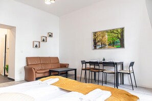 1 sovrum, strykjärn/strykbräda, wi-fi och sängkläder