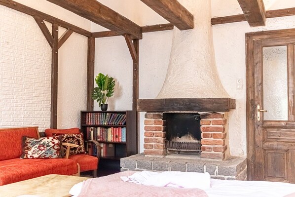 2 chambres, fer et planche à repasser, Wi-Fi, draps fournis