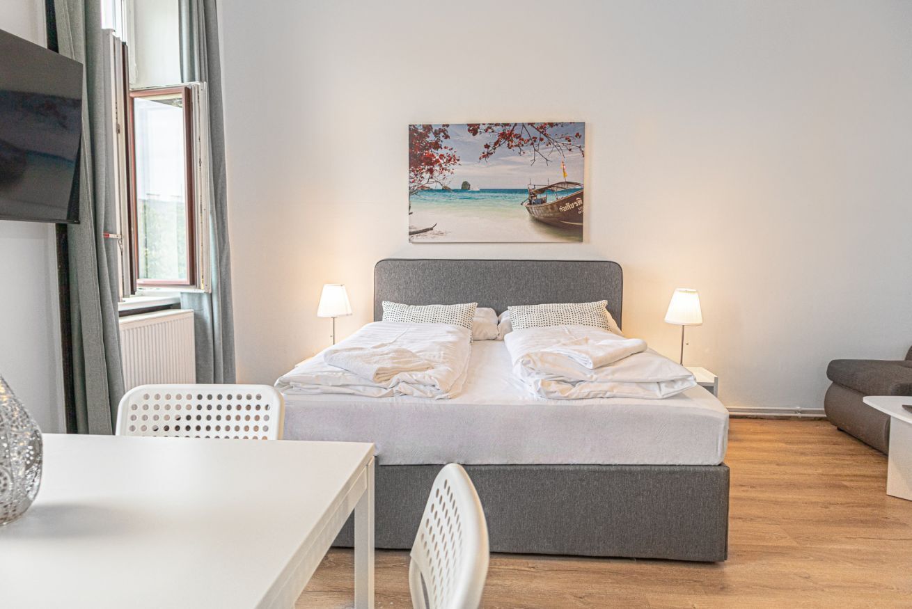 2 chambres, fer et planche à repasser, Wi-Fi, draps fournis