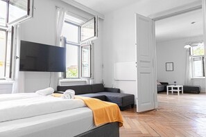 2 habitaciones, tabla de planchar con plancha, wifi y ropa de cama 