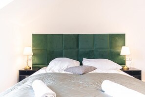 2 bedrooms, WiFi, bed sheets