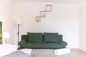 Interior - Convenient 2BR Apt. Near U6 Station am Schöpfwerk (Vienna)