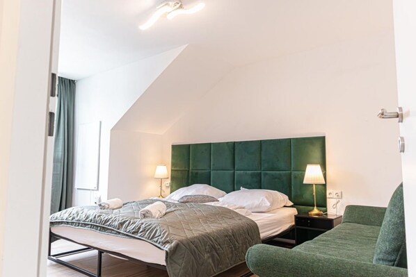 2 bedrooms, WiFi, bed sheets