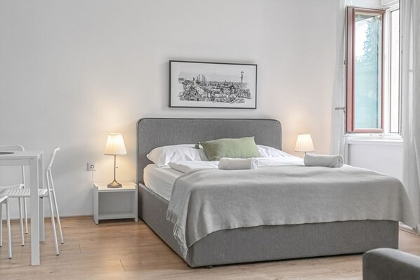 2 bedrooms, WiFi, bed sheets