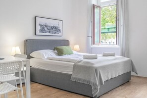 2 bedrooms, WiFi, bed sheets
