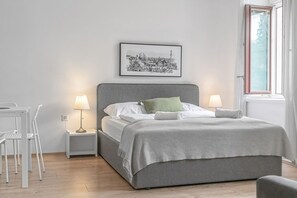 2 bedrooms, WiFi, bed sheets