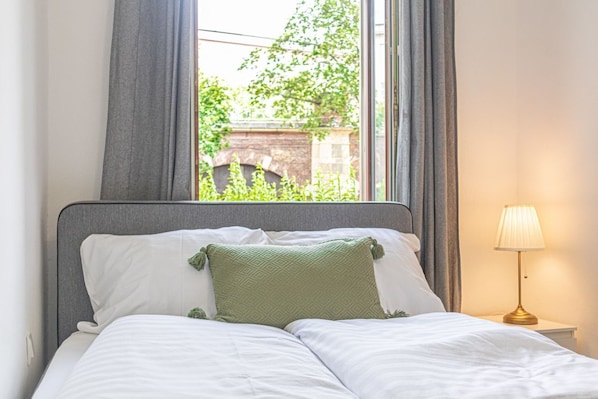 1 bedroom, WiFi, bed sheets