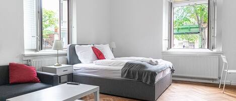 4 chambres, fer et planche à repasser, Wi-Fi, draps fournis