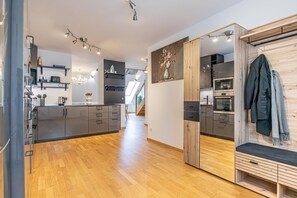 Private kitchen - Luxury Penthouse Panorama: Your Vienna Retreat (Vienna)