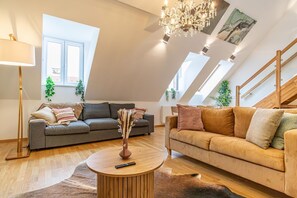 Living area - Luxury Penthouse Panorama: Your Vienna Retreat (Vienna)
