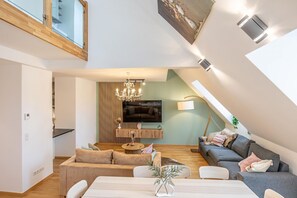 Living area - Luxury Penthouse Panorama: Your Vienna Retreat (Vienna)