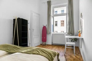 2 bedrooms, WiFi, bed sheets