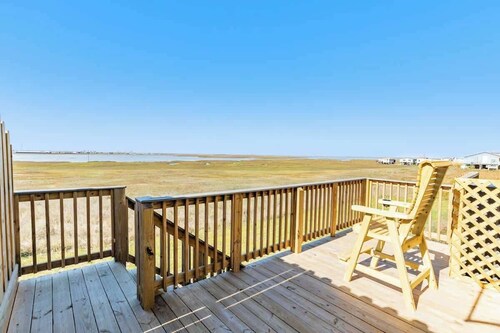 Surfside Beach Townhome: Bay Views, Beach Access & Sunsets!