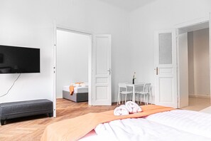 2 bedrooms, WiFi, bed sheets