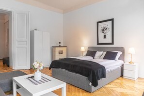 3 bedrooms, WiFi, bed sheets