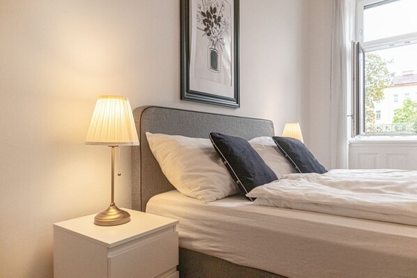 3 bedrooms, iron/ironing board, WiFi, bed sheets