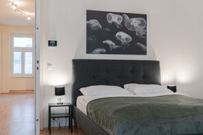 2 bedrooms, WiFi, bed sheets