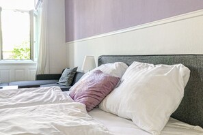 2 bedrooms, WiFi, bed sheets