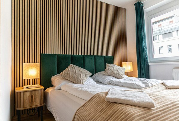 1 habitación, tabla de planchar con plancha, wifi y ropa de cama 