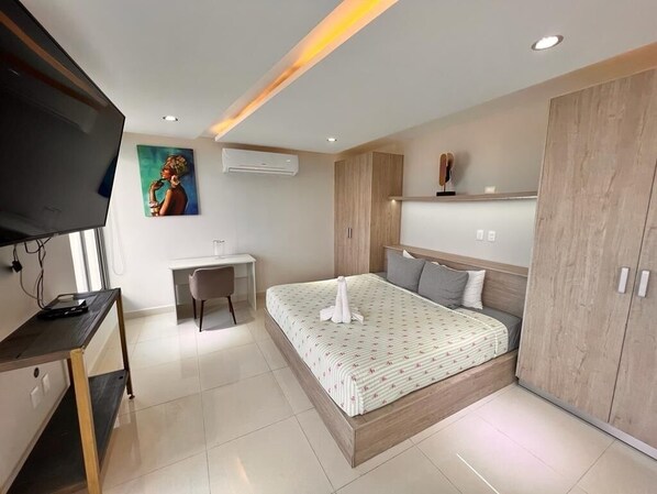 3 bedrooms, iron/ironing board, WiFi, bed sheets