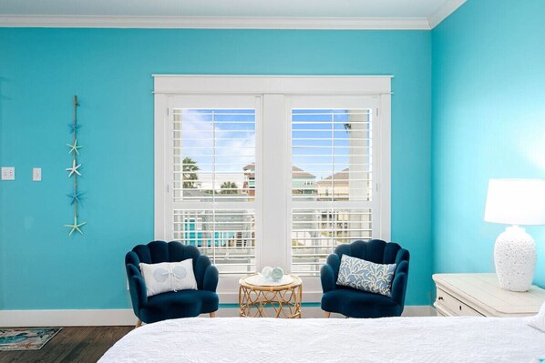 4 Schlafzimmer, Schreibtisch, Bügeleisen/Bügelbrett, Reisekinderbett