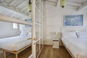 2 bedrooms, iron/ironing board, WiFi, bed sheets - Florentine Gem Apartment (Firenze)