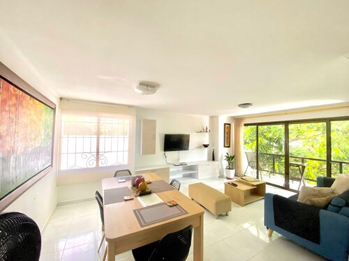 Apartamento Amplio, Tranquilo , Cómodo y Seguro a 5 min de CC Buenavista, Viva