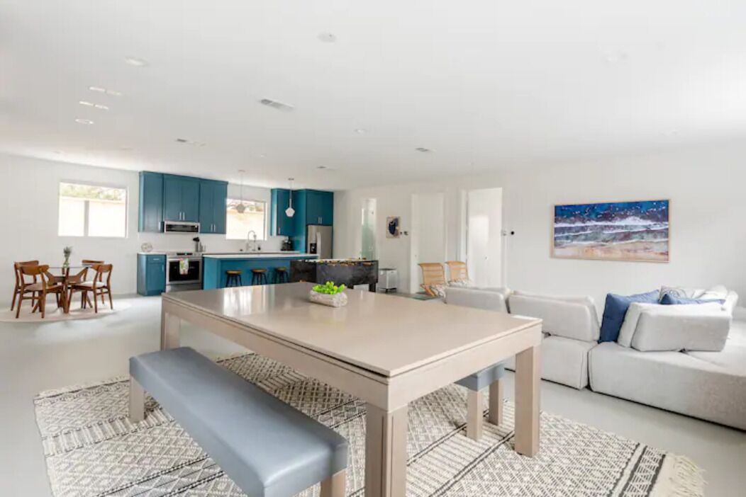 Charming 2-bedroom duplex in the heart of Lowest Greenville.
